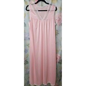 Vintage Velrose Pink Long Nightgown Lace Trim Embroidered Flowers 70s  Nylon